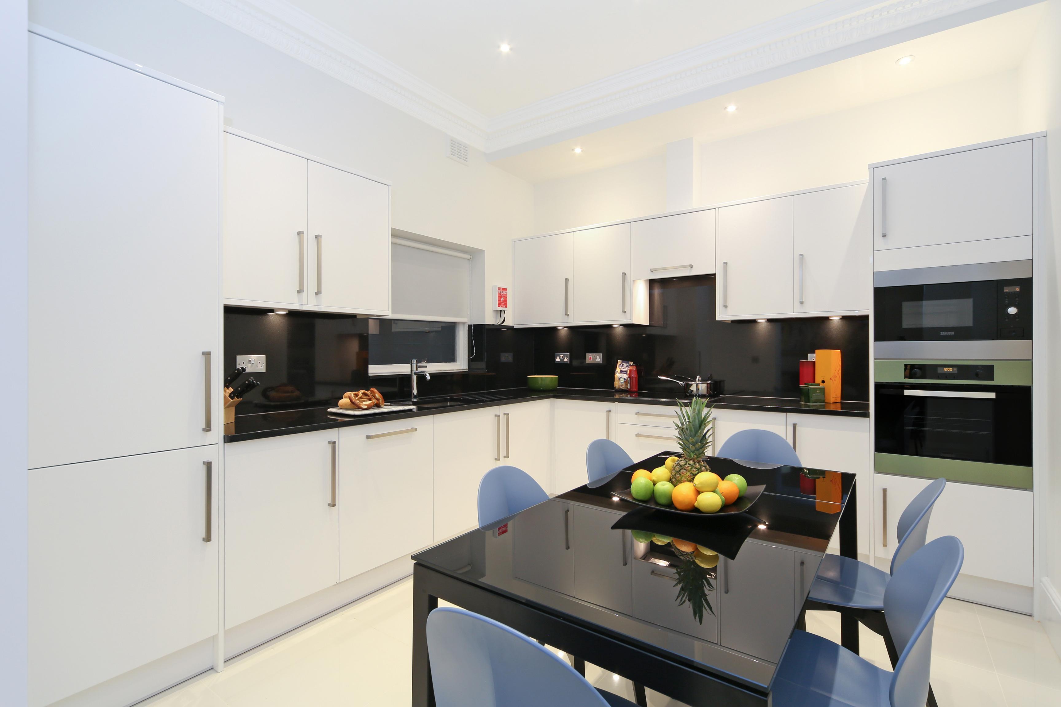 Queensgate Court Лондон Экстерьер фото