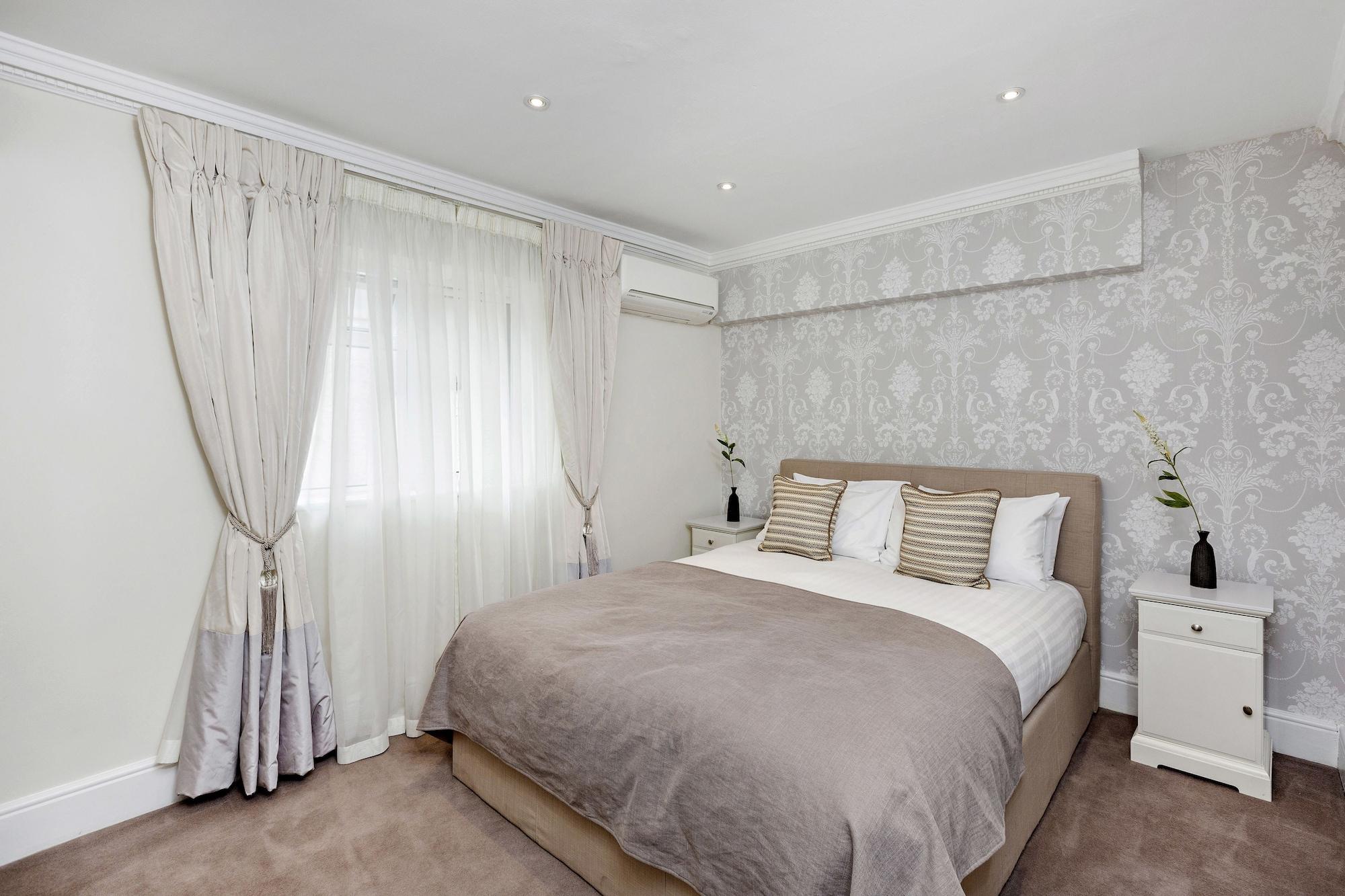 Queensgate Court Лондон Экстерьер фото